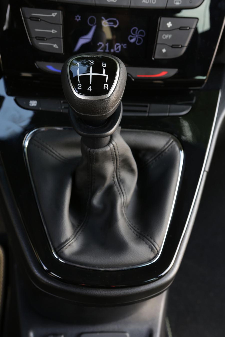 Детали интерьера Lancia Ypsilon (846) 2015 года  (фото 28 из 31)